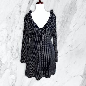👗|•VERY J•| Black & White Dot Ruffled Deep V-neck Dress Size Large